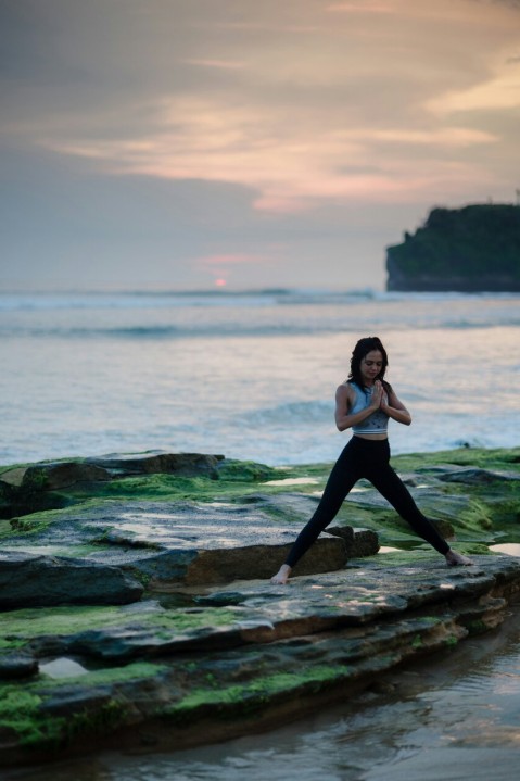 Calm studio corner with bolsters and blankets